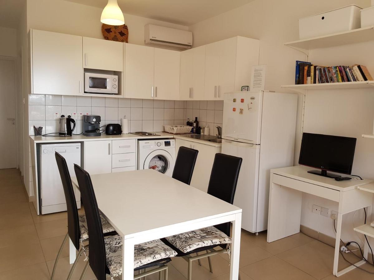 Ariadne Apt 103 -300M From Lighthouse Beach 파포스 외부 사진