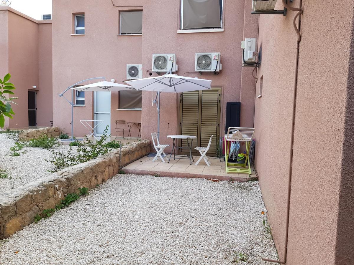 Ariadne Apt 103 -300M From Lighthouse Beach 파포스 외부 사진