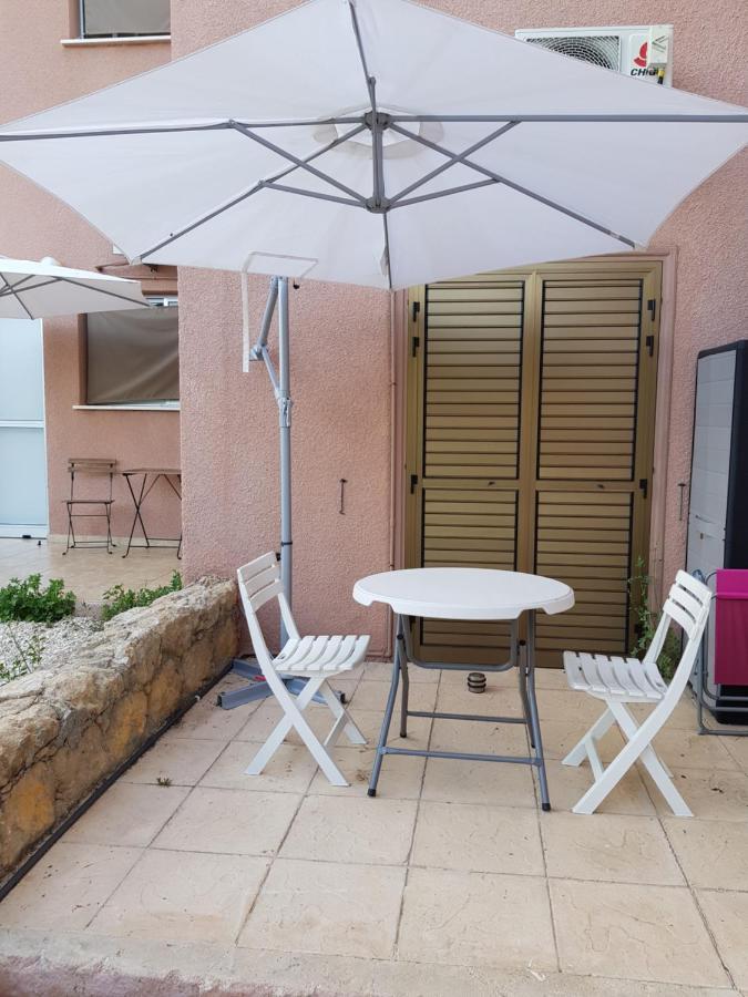 Ariadne Apt 103 -300M From Lighthouse Beach 파포스 외부 사진